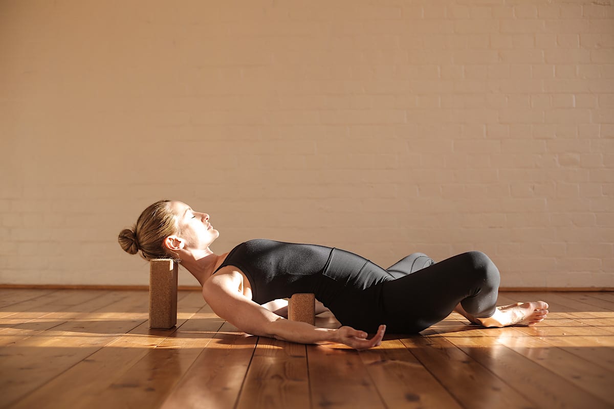 Was ist Yin Yoga – Hintergrund, Wirkung, Ausführung